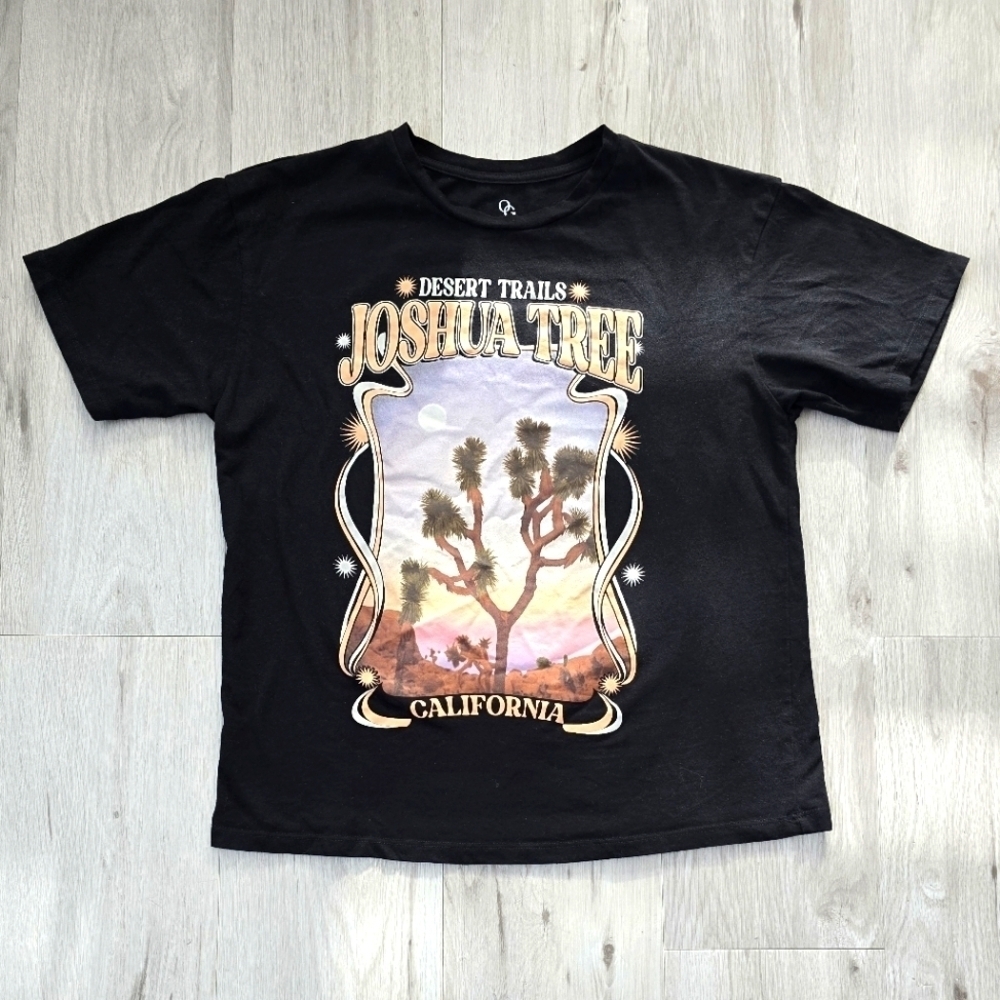 Organic Generation | Joshua Tree black boho short sleeve t-shirt | WMS XS